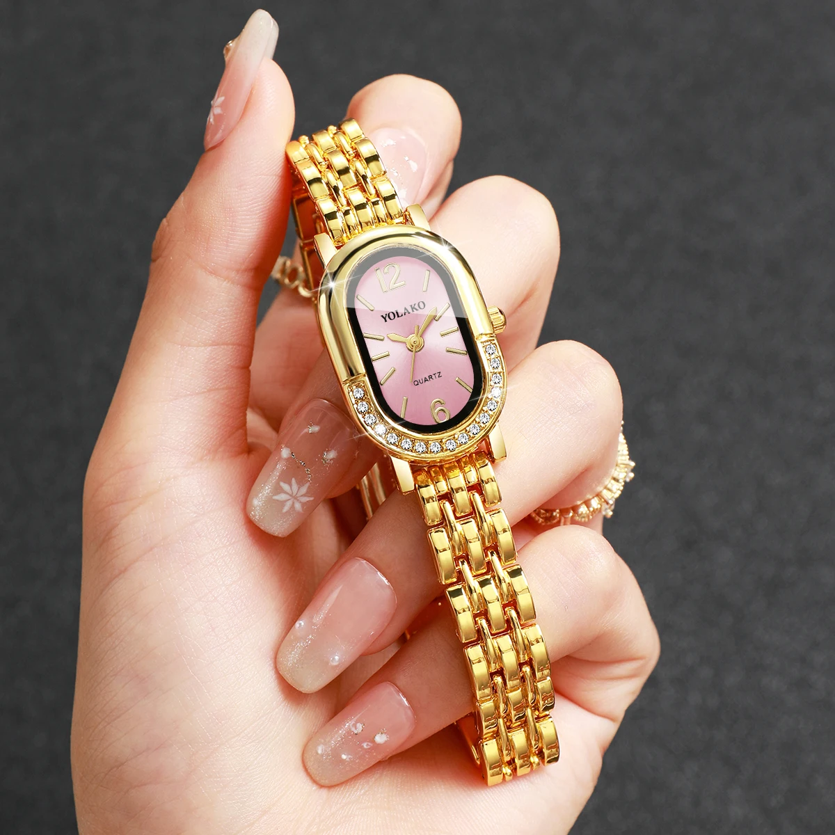 Luxury Watch For Girls - Lüks Taklidi Kadın Kuvars İzle Moda