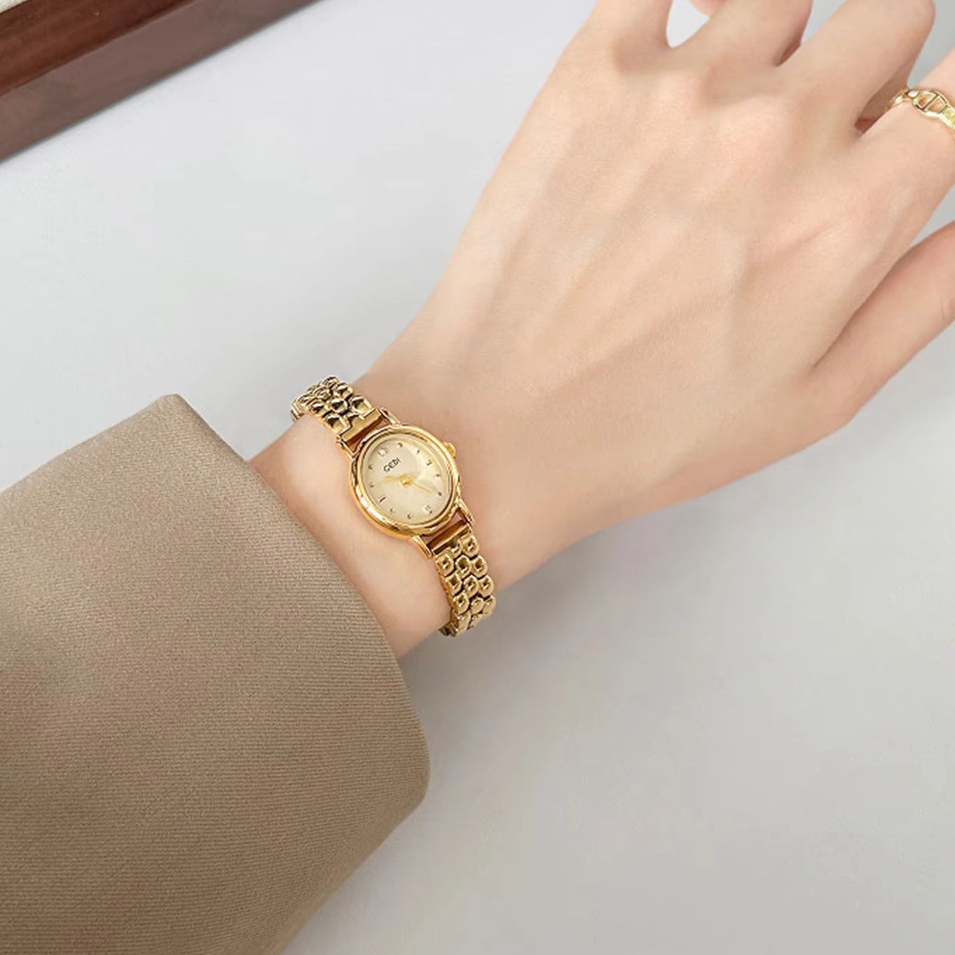 Kadın Orijinal Lüks Marka Saat - Luxury Watch Index incelemesi ve fiyatı